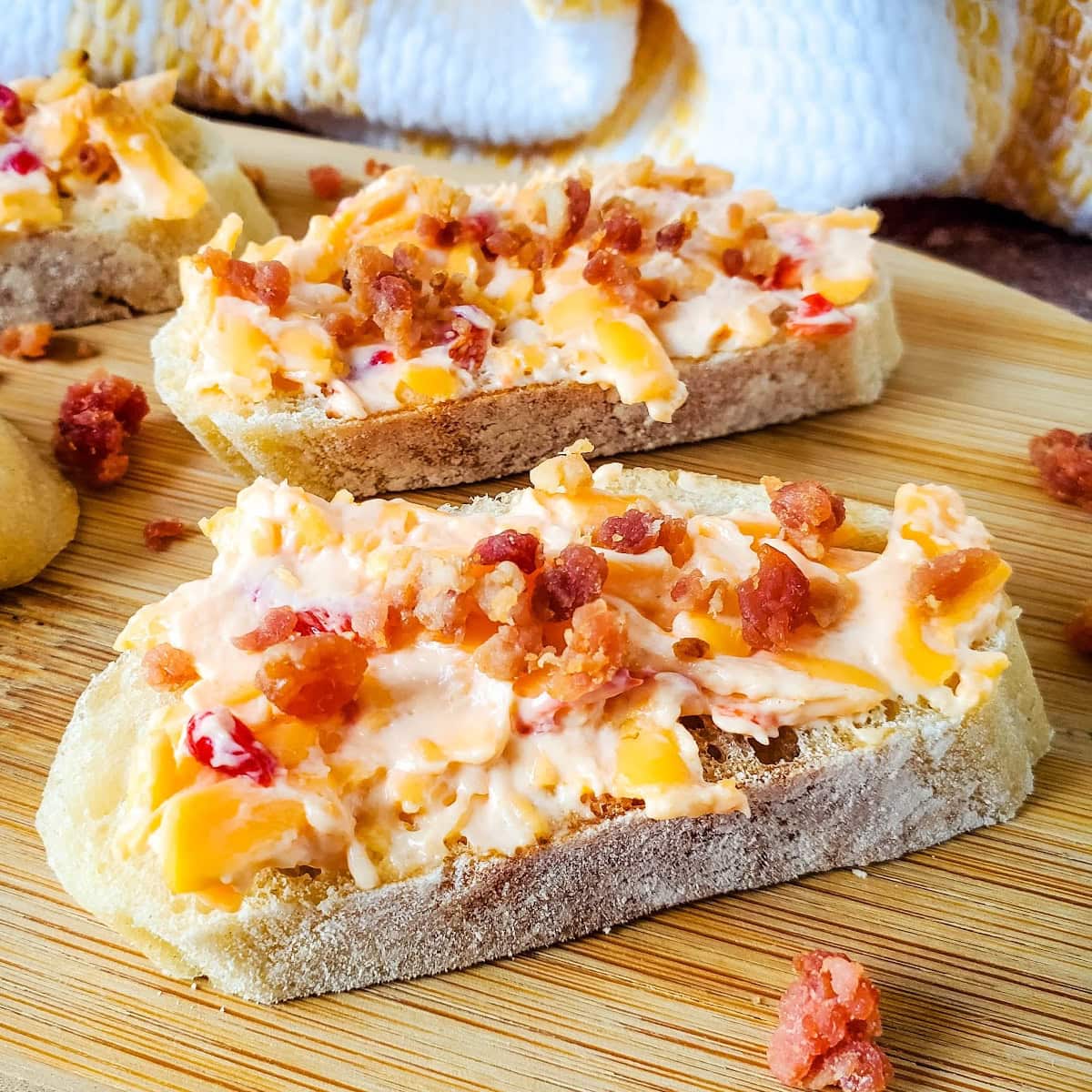 Pimento Cheese and Bacon Crostini 1 pimento cheese and bacon crostini featured image