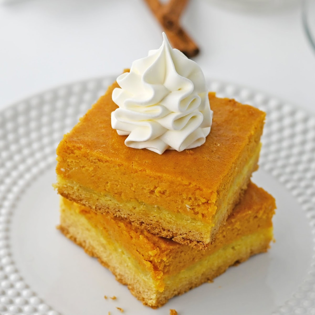 Pumpkin Spice Gooey Bars 1 Pumpkin Spice Gooey Bars