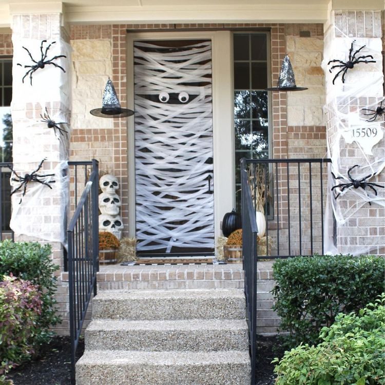 Mummy door