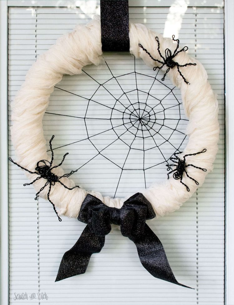 diy spiderweb wreath