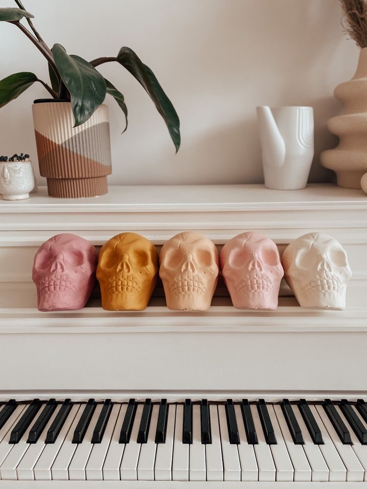 neutral halloween skulls