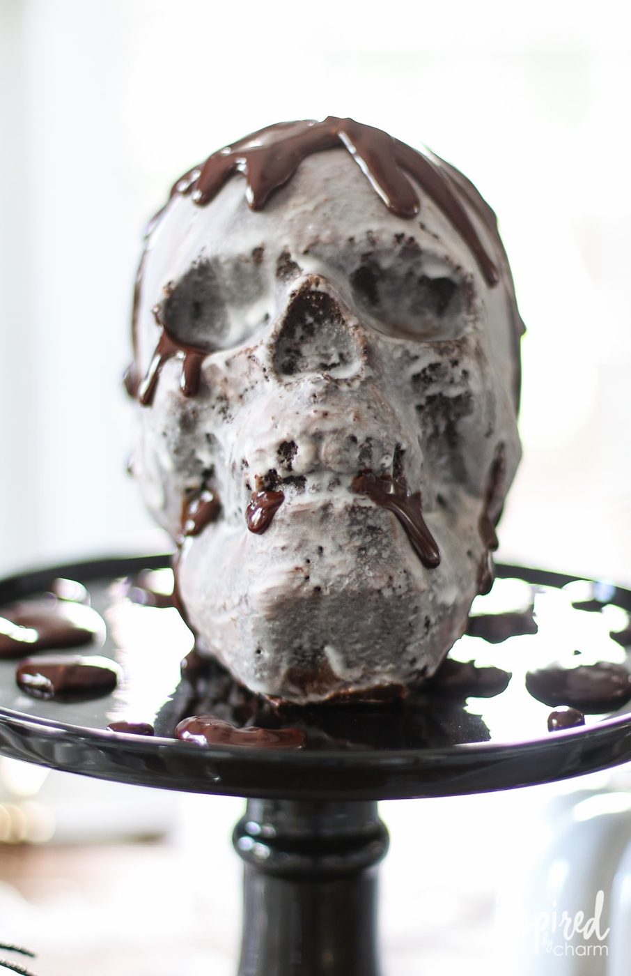Halloween skull cake