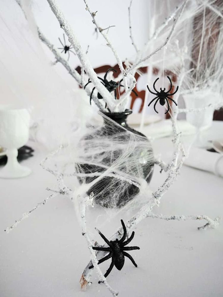spider web Halloween centerpiece