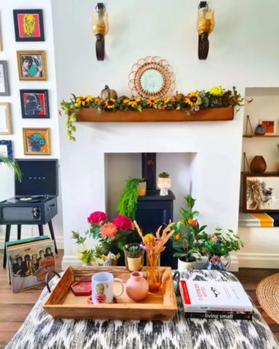 halloween mantel ideas flowers