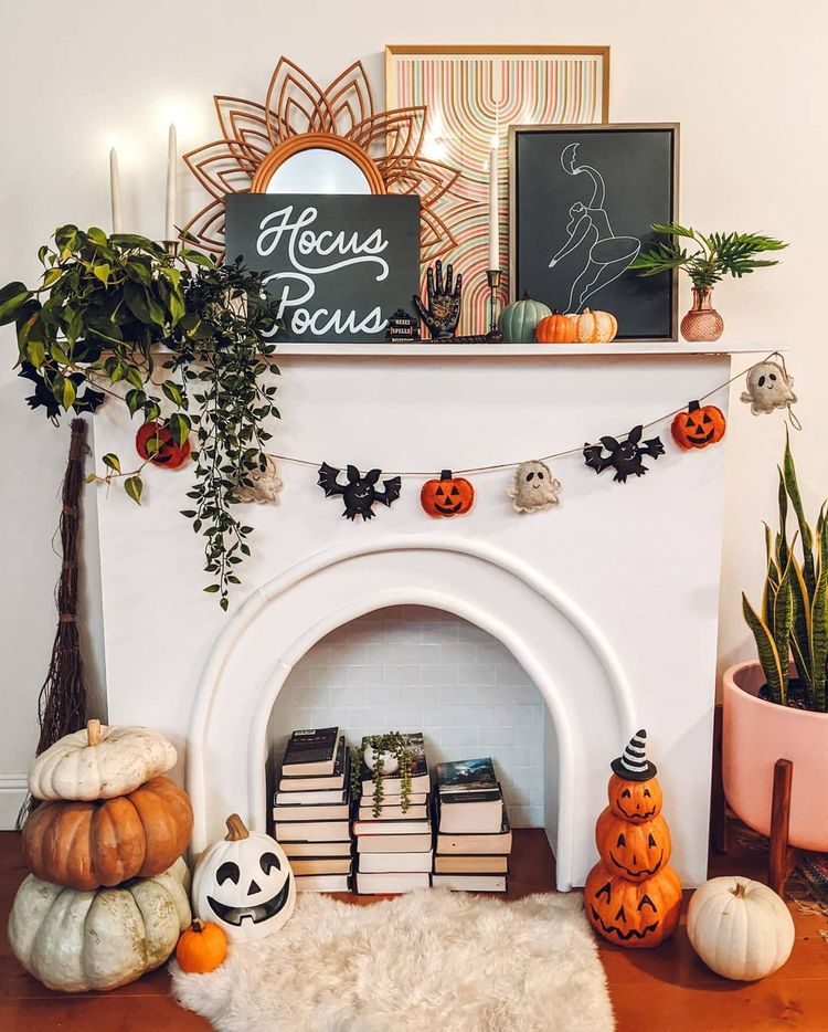 halloween mantel ideas sign