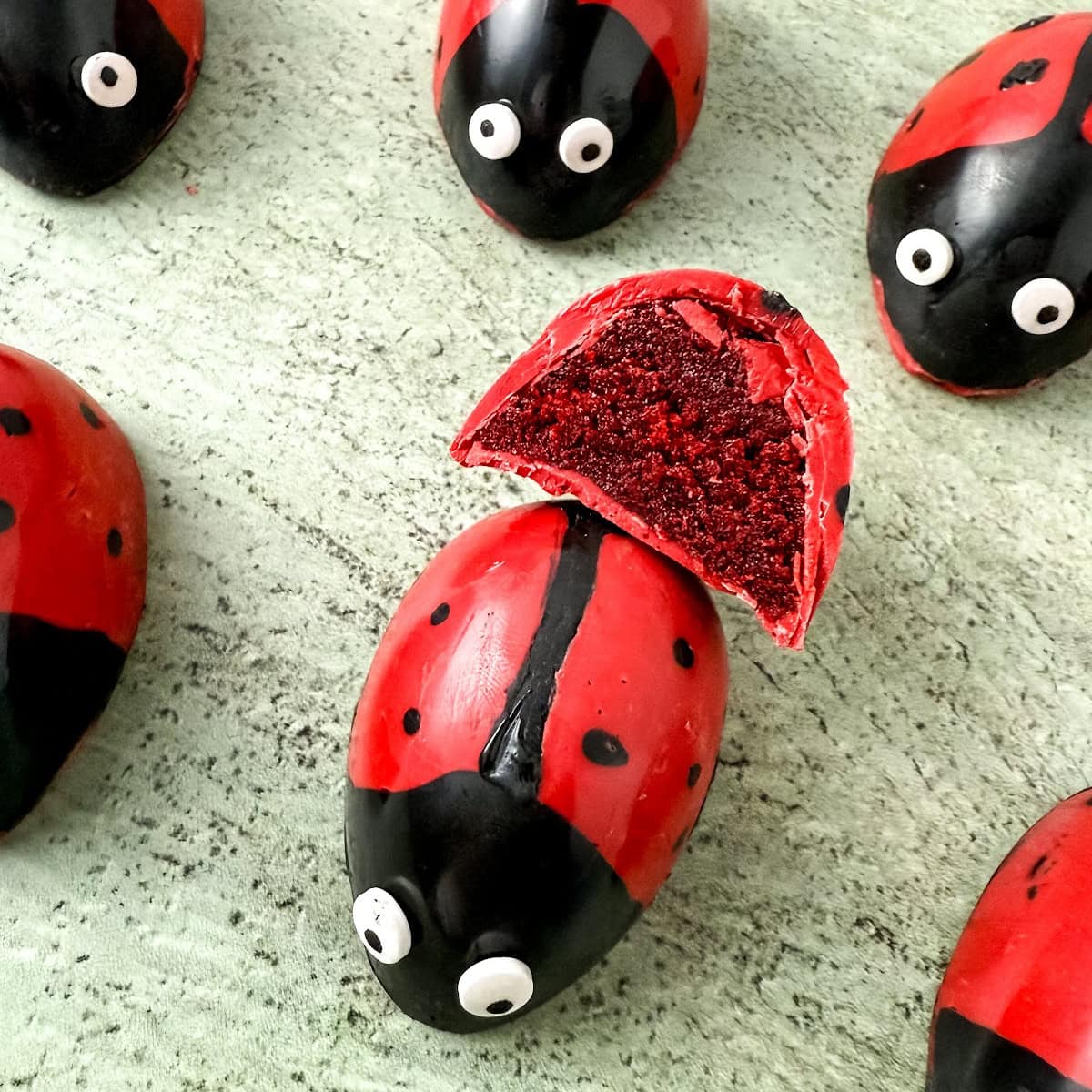 Red Velvet Ladybug Truffles 1 Red Velvet Ladybug Truffles Featured Image