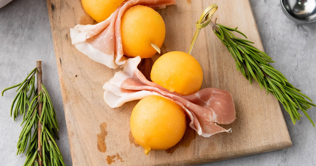 Refreshing Cantaloupe and Prosciutto Skewers 1 Cantaloupe and Prosciutto Skewers social media image