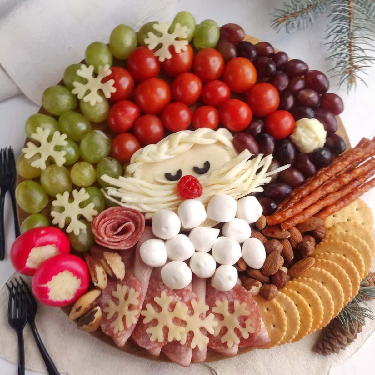 Santa Charcuterie Board 1 santa charcuterie board featured image