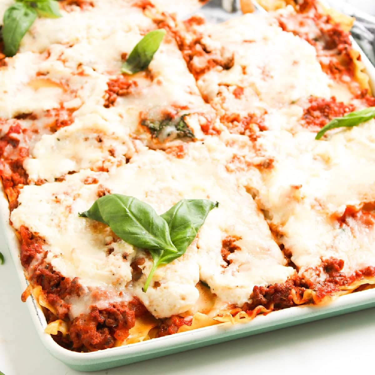 Sheet Pan Cheesy Lasagna 1 sheet pan lasagna featured image