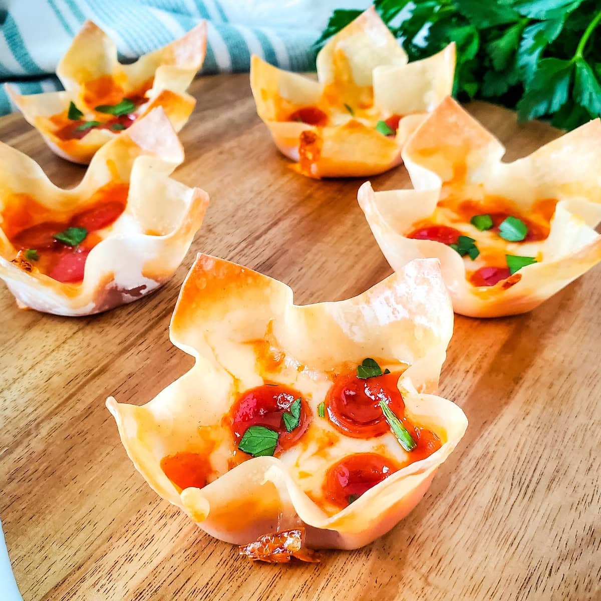 Pizza Wonton Cups 1 pizza wonton cups featured image