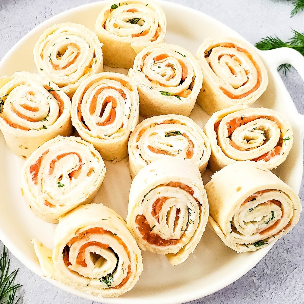Smoked Salmon Pinwheels 1 smoked salmon pinwheels featured image