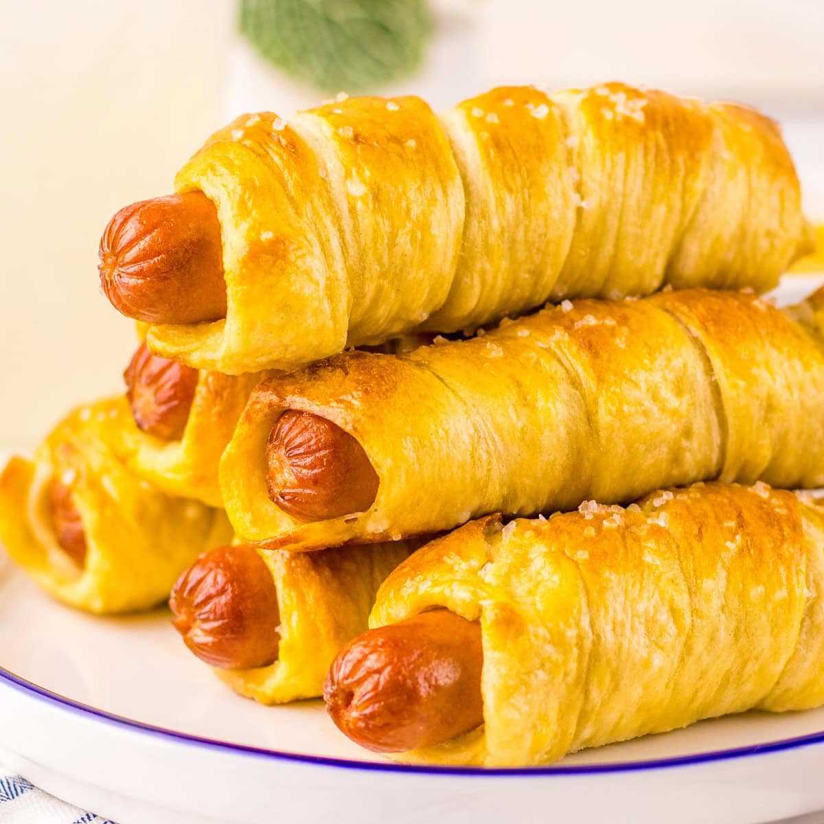 Copycat Auntie Anne’s Pretzel Dogs 1 pretzel dogs featured image