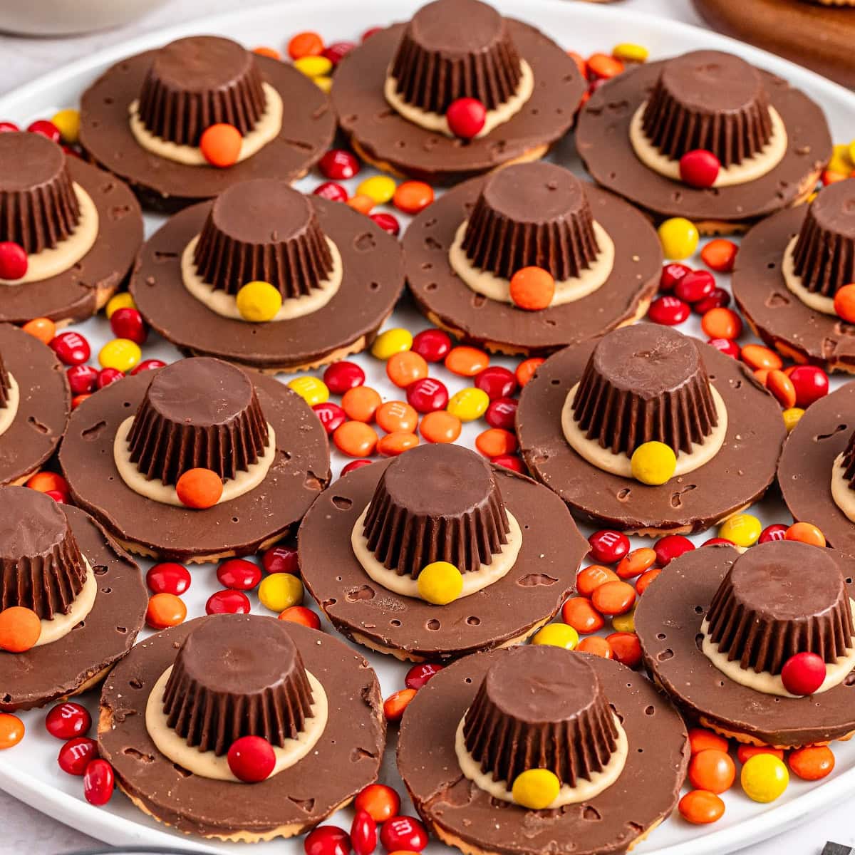 Thanksgiving Pilgrim Hat Cookies 1 Pilgrim Hats featured image
