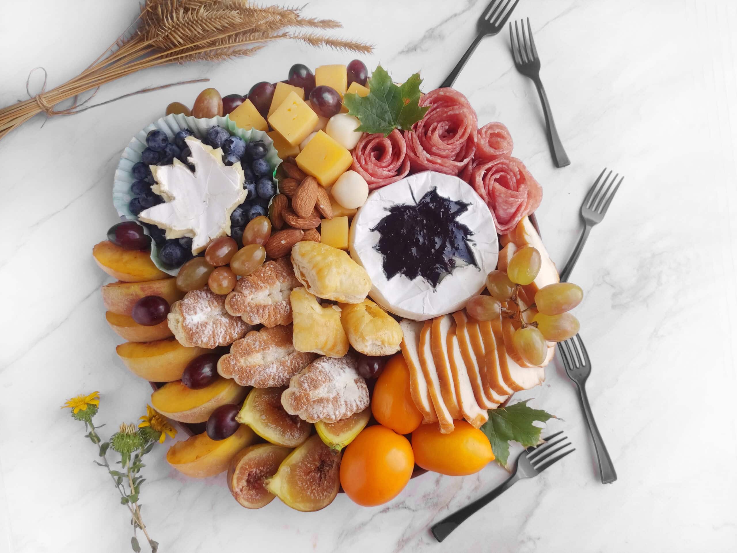 Fall Appetizer Charcuterie Board for Thanksgiving 1 Fall Appetizer Charcuterie Board for Thanksgiving
