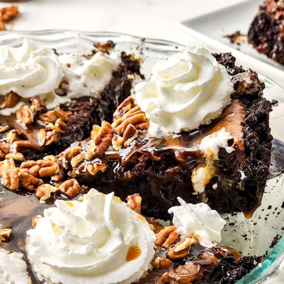 Turtle Brownie Pie 1 turtle brownie pie featured image