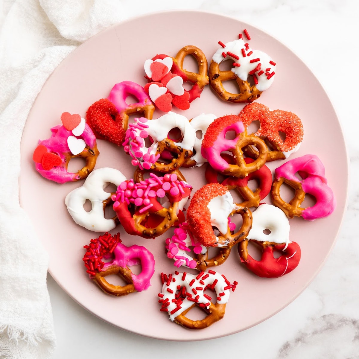 Valentine’s Day Pretzels 1 valentines day pretzels featured image